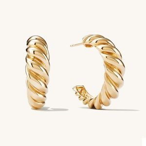Mejuri Gold Hoop Earring
